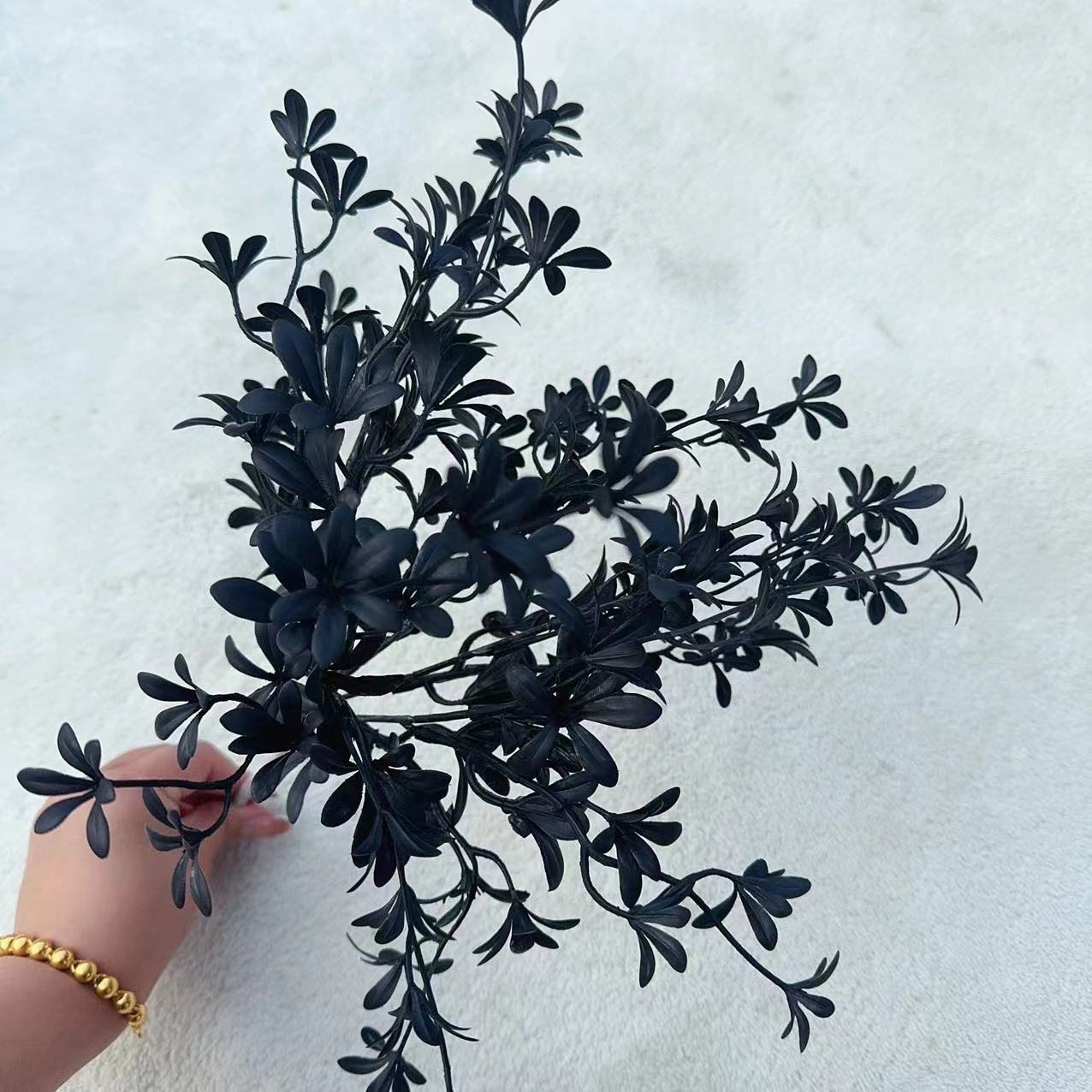 Schwarze Halloween-Kunstblumen – Desk Setup Plants Bewertung und Preis