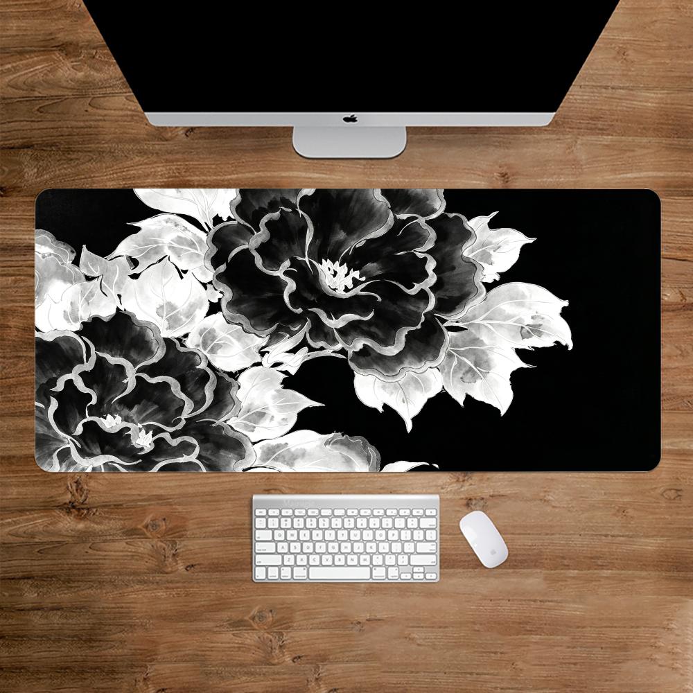 Schwarz-weißes, mit Tinte gefä – Desk Setup Black And White Bewertung und Preis