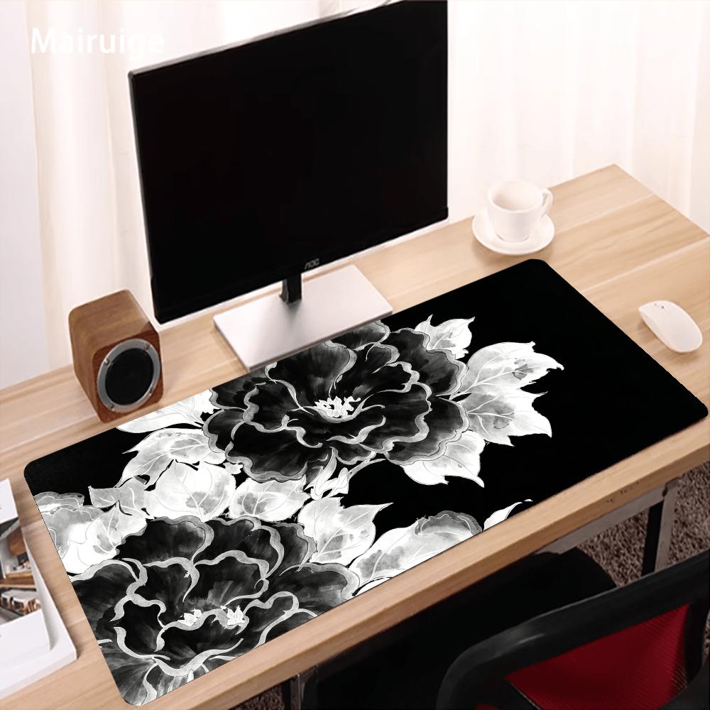 Schwarz-weißes, mit Tinte gefä – Desk Setup Black And White Bewertung und Preis
